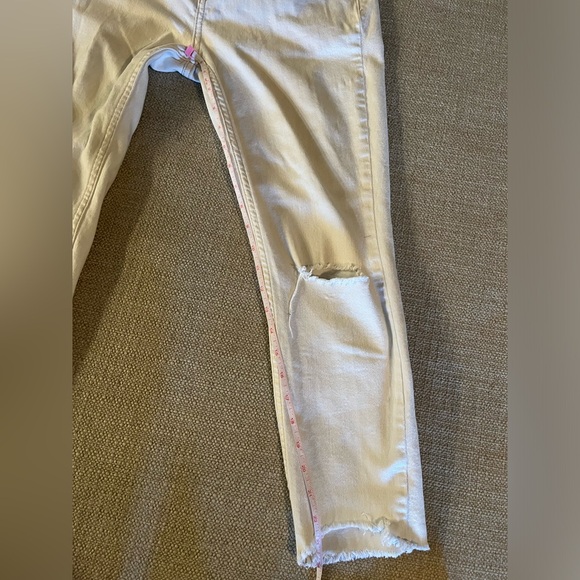 Free People White Cropped Skinny Jeans with Distressing - Picture 10 of 11